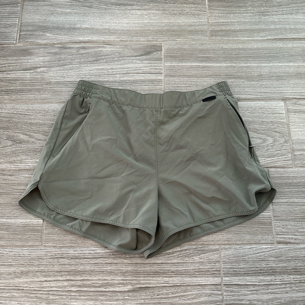 Wrangler Olive Green All Terrain Gear Athletic Shorts